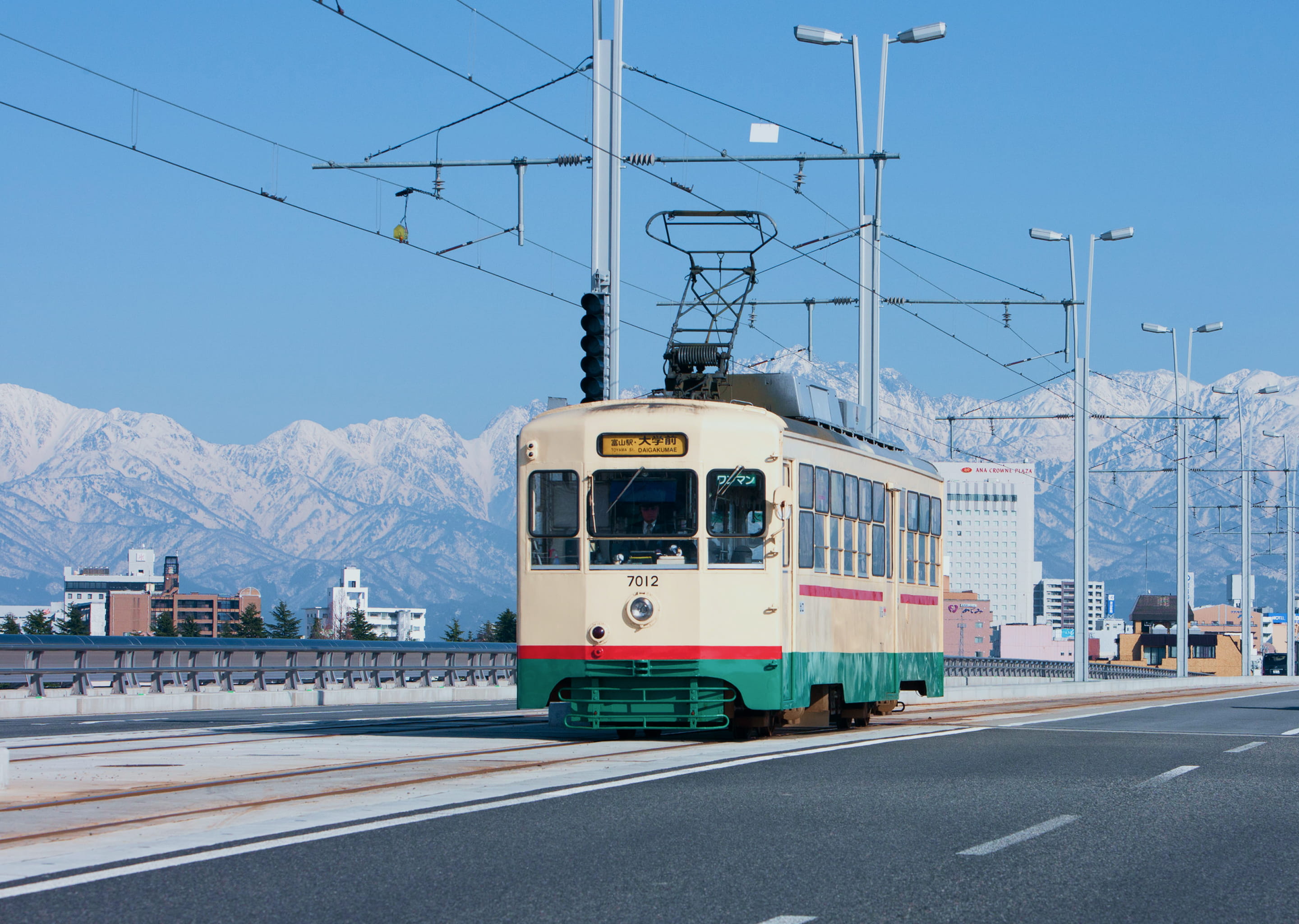 富山のローカル電車